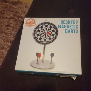 Carnival Shop Desktop Magnetic Darts